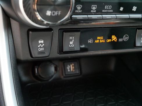 Used 2023 Toyota RAV4 XLE Premium AWD/4WD image 29