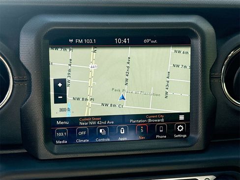 Used 2021 Jeep Gladiator Overland image 14