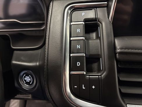 Used 2024 Chevrolet Suburban LT image 21
