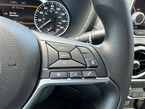 Used 2024 Nissan Sentra SV FWD image 25