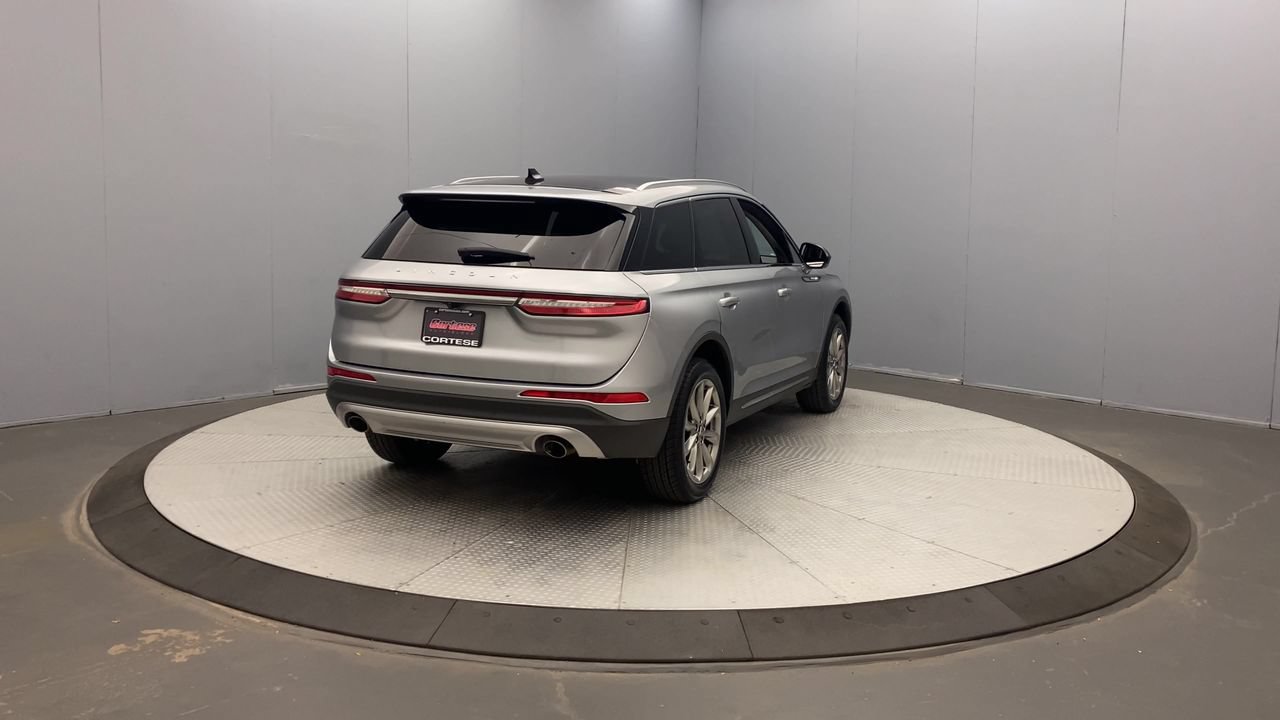 Used 2021 Lincoln Corsair AWD w/ Premium Package image 4