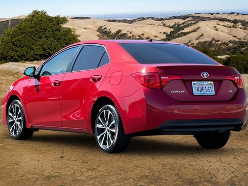 Used 2017 Toyota Corolla L image 6