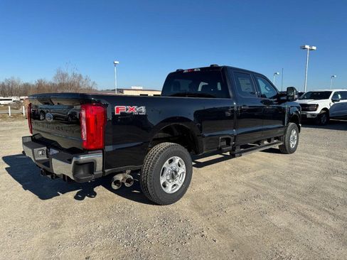 New 2026 Ford F250 XLT w/ FX4 Off-Road Package image 3
