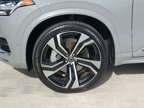 Certified 2024 Volvo XC90 B6 Ultimate w/ Protection Package Premier image 3