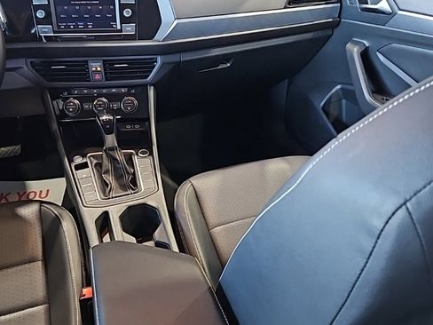 Used 2024 Volkswagen Jetta SE image 21