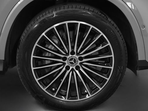 Used 2024 Mercedes-Benz GLC 300 image 15