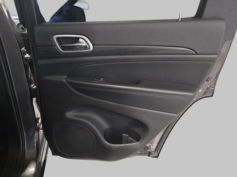 Used 2021 Jeep Grand Cherokee Laredo image 14