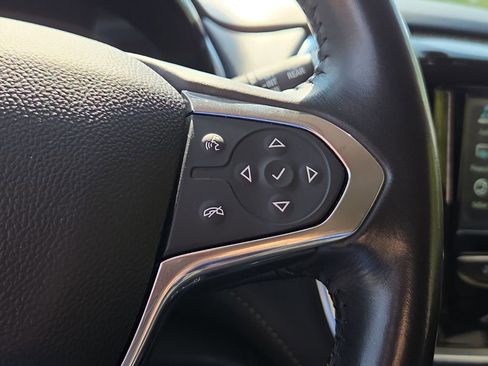 Used 2019 Chevrolet Traverse LT FWD image 25