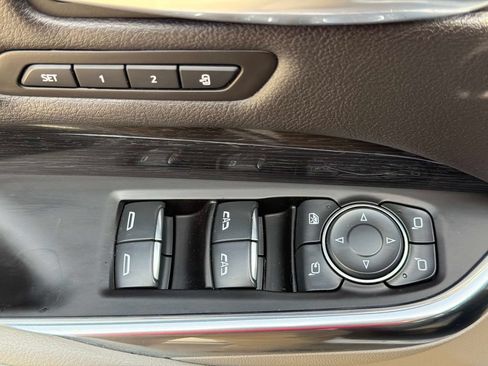 Used 2019 Cadillac XT4 Premium Luxury w/ Cold Weather Package FWD image 19