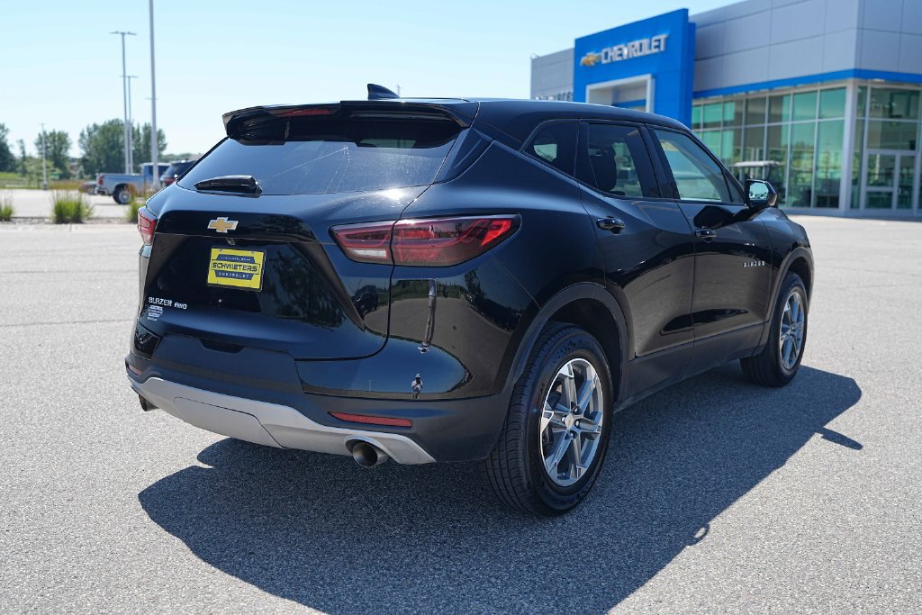 Used 2025 Chevrolet Blazer LT AWD/4WD image 7