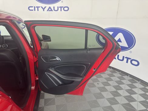 Used 2019 Mercedes-Benz GLA 250 image 38