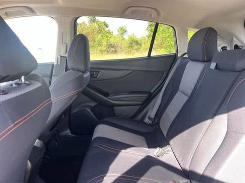 Used 2019 Subaru Crosstrek 2.0i Premium image 14