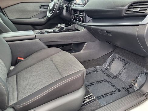 Used 2021 Nissan Rogue S image 25