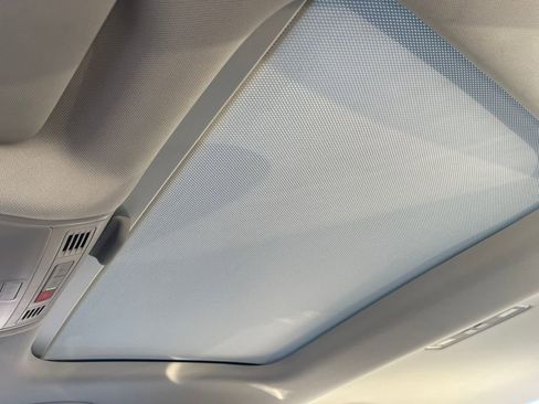 Used 2022 Volkswagen Jetta SE image 25