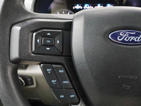 Used 2022 Ford F250 XLT w/ Black Appearance Package image 15