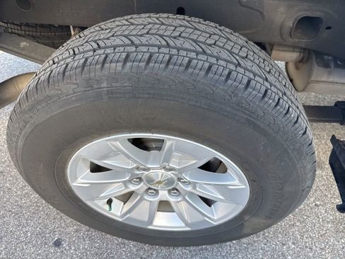 Used 2023 Chevrolet Silverado 1500 LT image 9