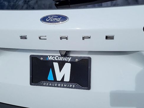 Used 2024 Ford Escape Active AWD/4WD image 30