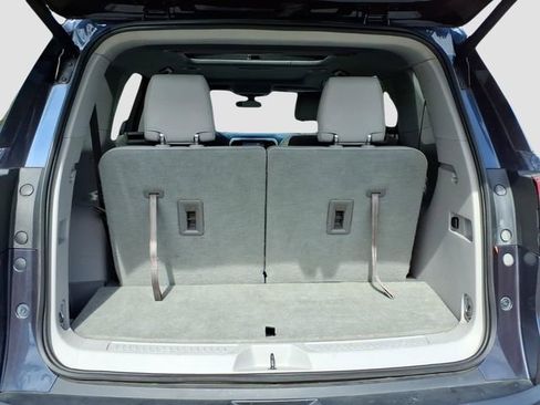 Used 2019 GMC Acadia SLT FWD image 29
