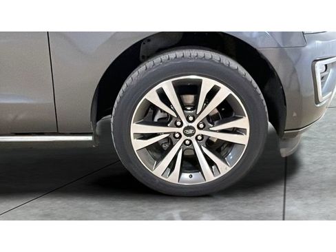 Used 2020 Ford Expedition Max Platinum image 22