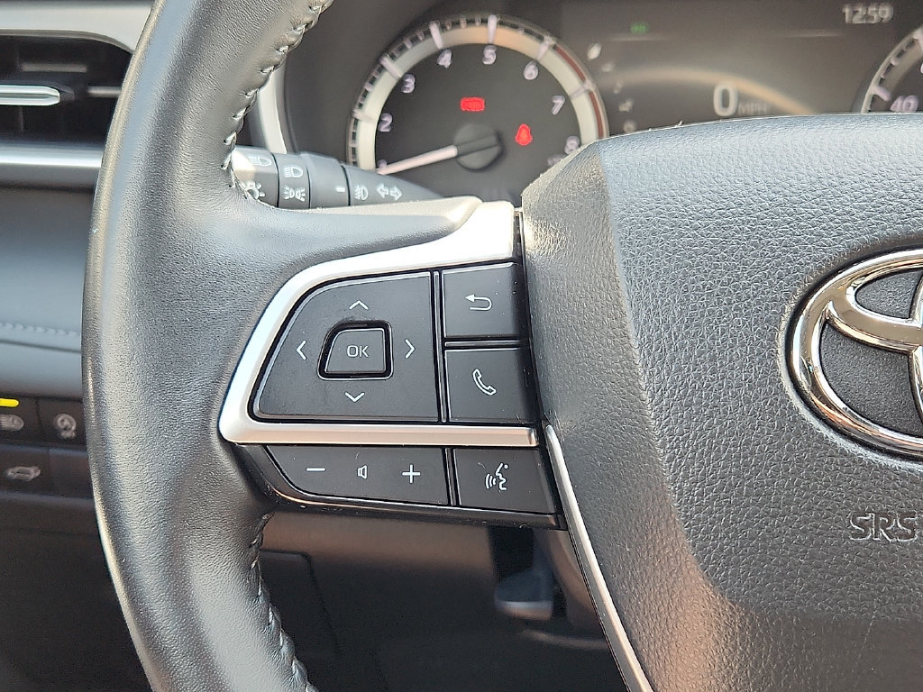 Certified 2025 Toyota Highlander XLE AWD/4WD image 25