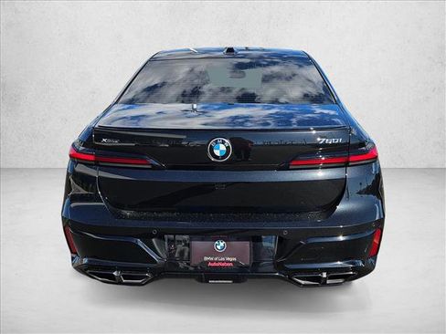 Used 2025 BMW 760i xDrive 760i xDrive image 8