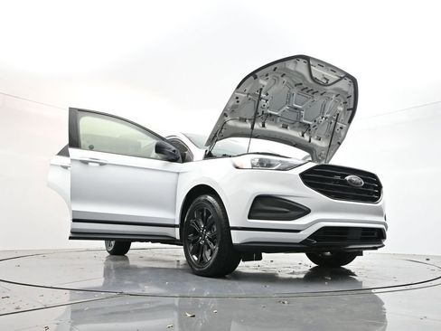 Used 2024 Ford Edge SE w/ Black Appearance Package image 23
