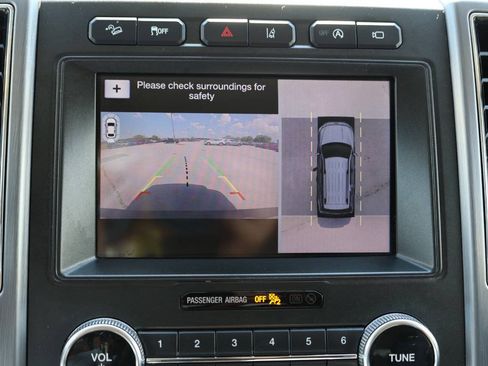 Used 2019 Ford Expedition Platinum AWD/4WD image 24