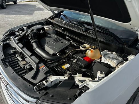 Used 2021 GMC Acadia SLE image 57