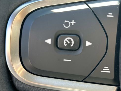 Certified 2024 Volvo XC60 B5 Core w/ Protection Package Premier image 22