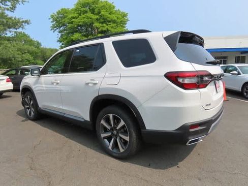 New 2025 Honda Pilot Elite image 4