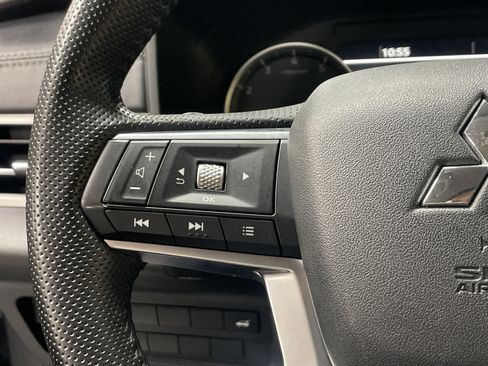 Used 2024 Mitsubishi Outlander SE AWD/4WD image 19