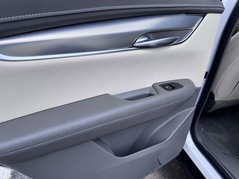 Used 2021 Cadillac XT5 Premium Luxury image 15