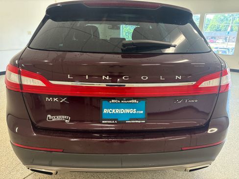 Used 2018 Lincoln MKX Select w/ Select Plus Package AWD/4WD image 6