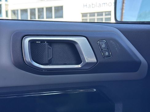 Used 2023 Ford Bronco Badlands w/ Sasquatch Package image 15