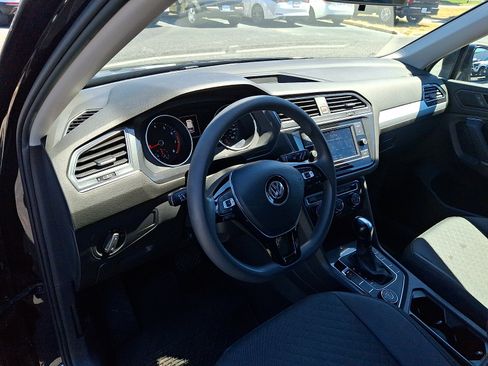 Used 2020 Volkswagen Tiguan S AWD/4WD image 25