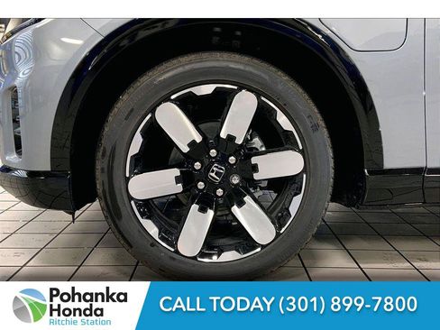 New 2025 Honda Prologue Touring image 15