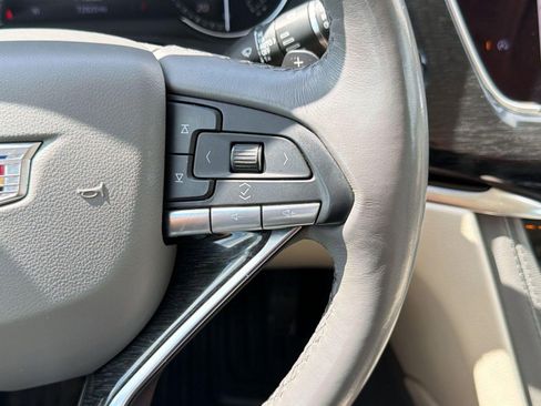 Used 2023 Cadillac XT6 Premium Luxury image 27