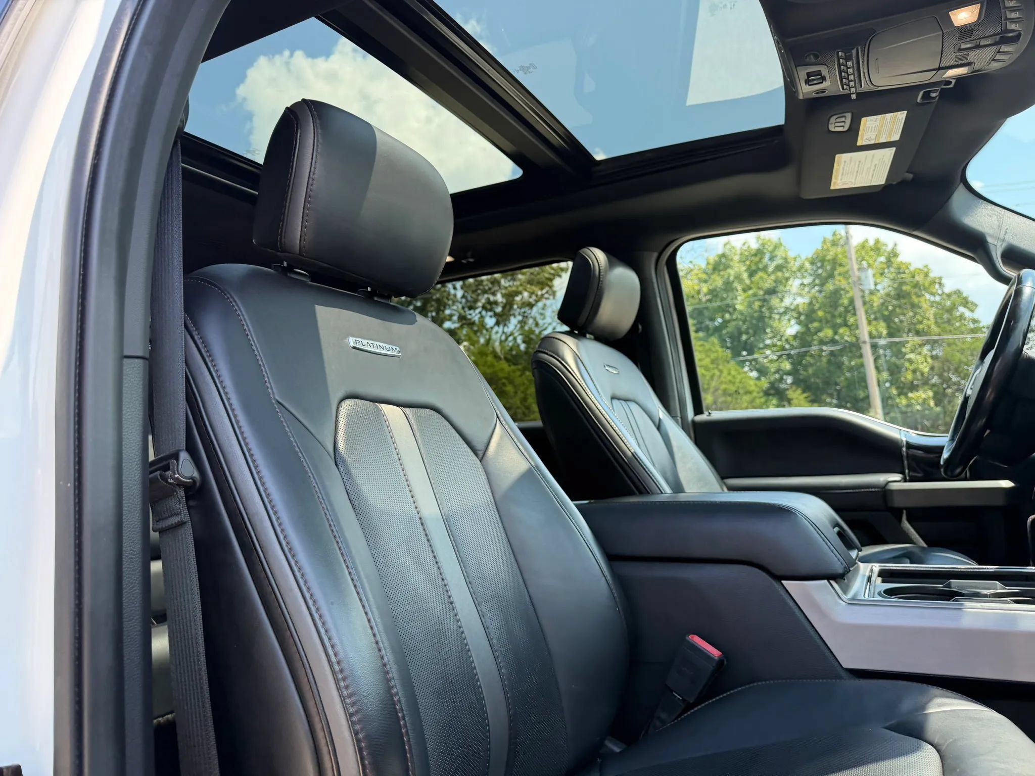 Used 2020 Ford F350 Platinum w/ FX4 Off-Road Package AWD/4WD image 49