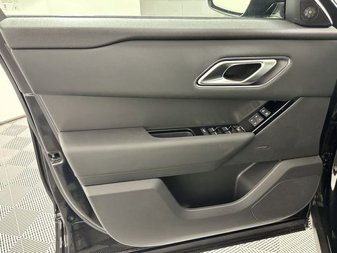 Used 2026 Land Rover Range Rover Velar S image 9