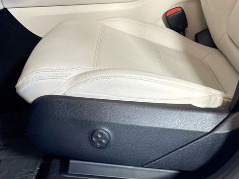 Certified 2026 Mercedes-Benz GLC 300 image 18