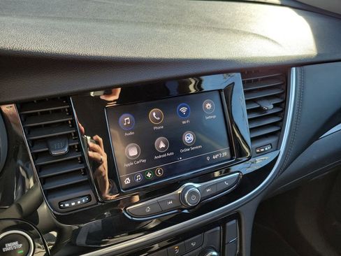 Used 2022 Buick Encore Preferred w/ Safety Package image 26