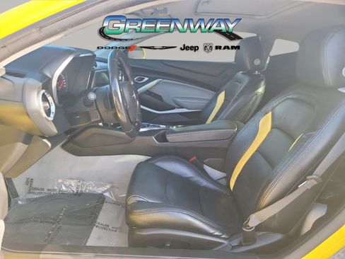 Used 2018 Chevrolet Camaro SS image 14