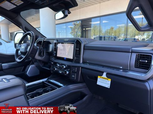 Used 2025 Ford F450 Platinum image 30