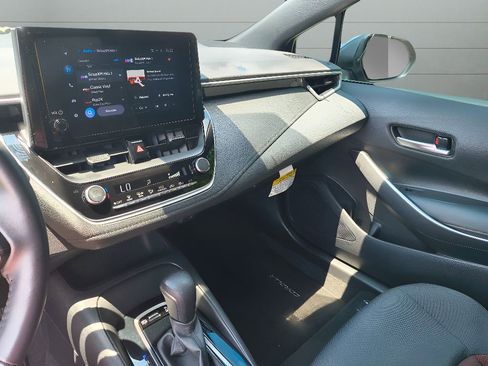 Used 2024 Toyota Corolla SE image 17