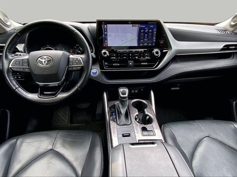 Used 2021 Toyota Highlander Platinum AWD/4WD image 16
