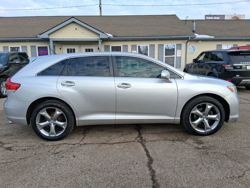 Used 2012 Toyota Venza XLE image 8