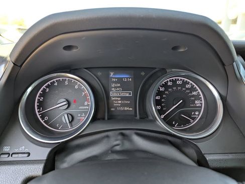 Used 2020 Toyota Camry SE image 24