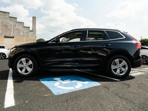 Used 2022 Volvo XC60 B5 Momentum AWD/4WD image 6