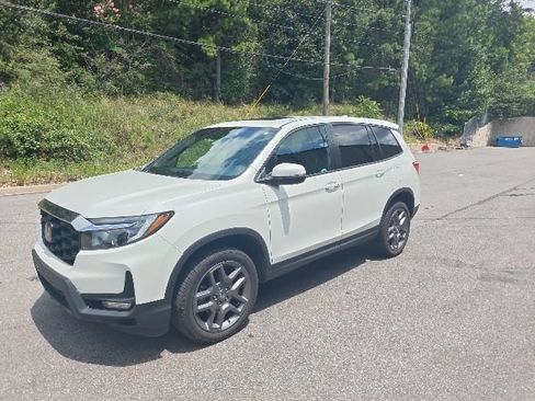 Used 2023 Honda Passport EX-L image 6