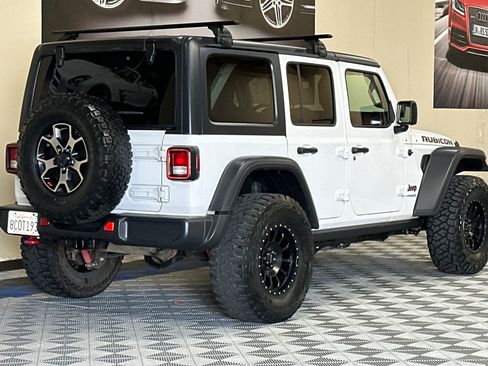 Used 2018 Jeep Wrangler Unlimited Rubicon AWD/4WD image 4